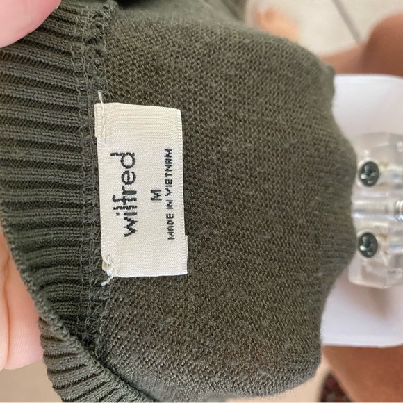 Aritzia Wilfred army green asymmetrical hem side slit long sleeve top - Picture 8 of 8